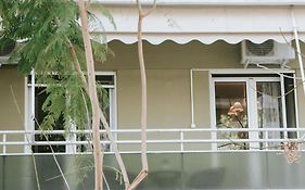 Best House, Ellinou Stratiotou, Ayia, Patra